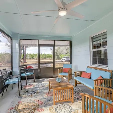 Villa Pet-Friendly Florida Escape With Patio And Fire Pit!
